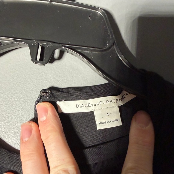 Diane Von Furstenberg Oka Sheath Dress Size 4 - Picture 4 of 6